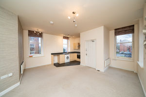 lounge/diner- click for photo gallery